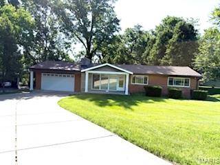 Clayton, MO 63124,8423 Louwen DR