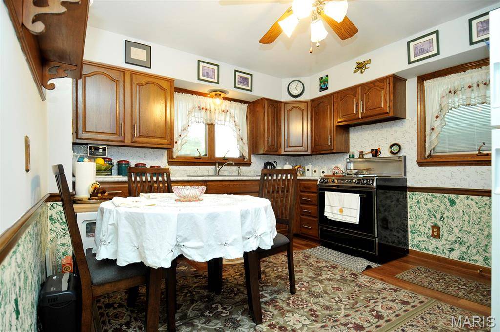 Unincorporated, MO 63125,937 Regina AVE