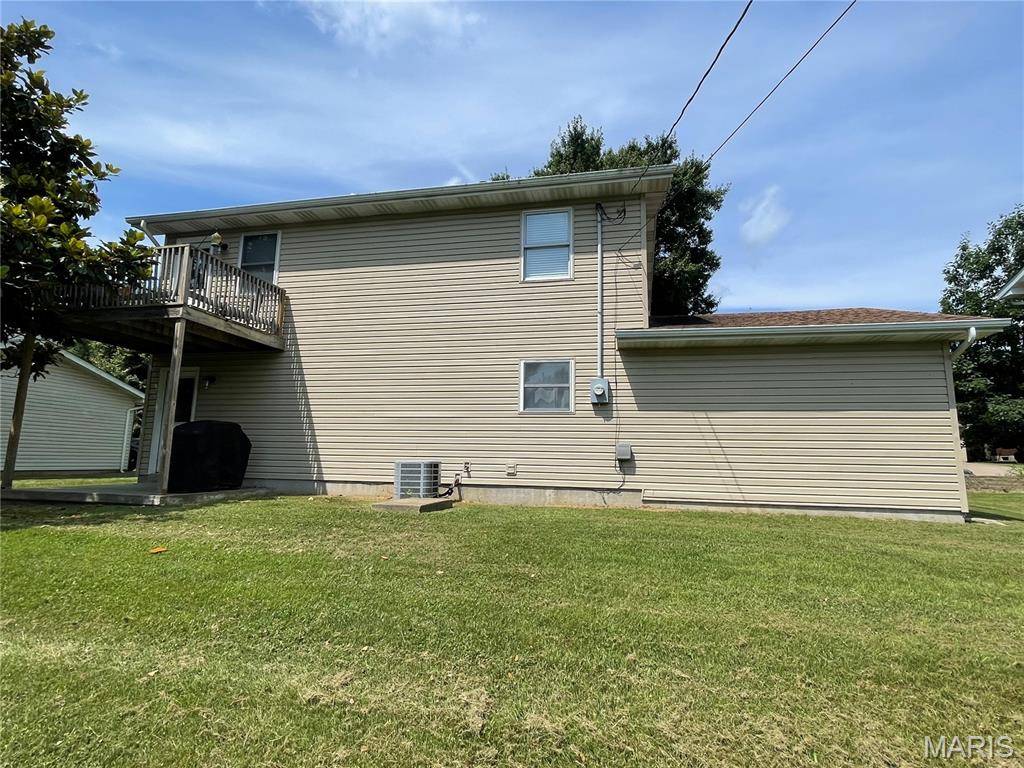 Ste Genevieve, MO 63670,206 Saint Jude