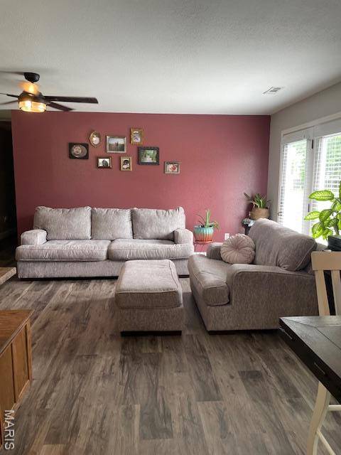 Sikeston, MO 63801,212 Melissa