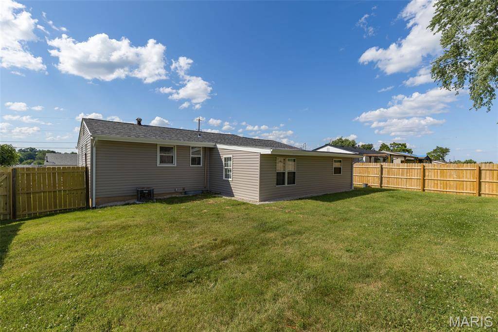 Arnold, MO 63010,1492 Donna DR