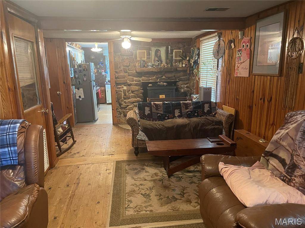 Edgar Springs, MO 65462,523 County Road 2590