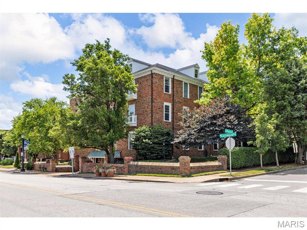 Webster Groves, MO 63119,10 Jefferson RD #3A