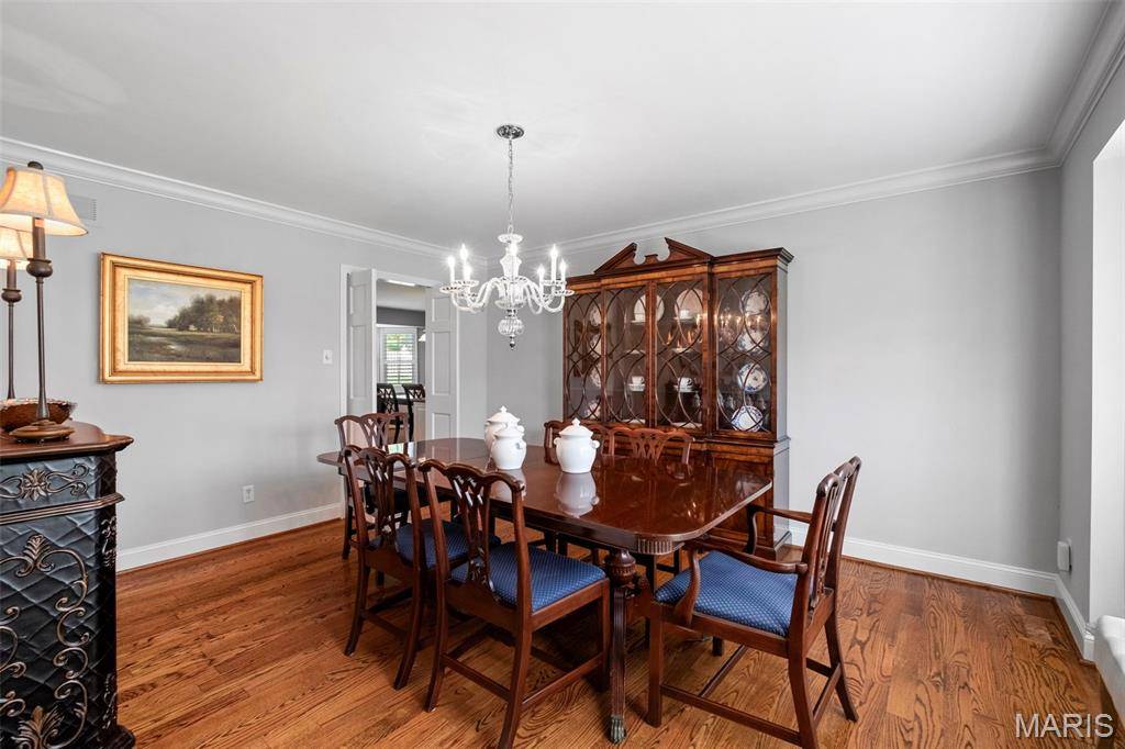 Creve Coeur, MO 63141,16 Balcon EST
