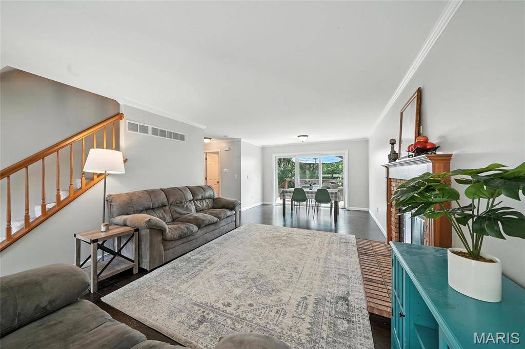 Ballwin, MO 63021,810 Ginger Wood CT