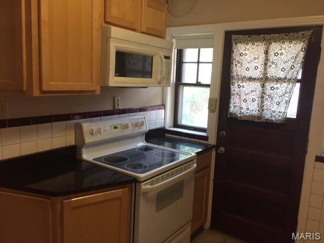 Clayton, MO 63105,6601 Alamo AVE #2W
