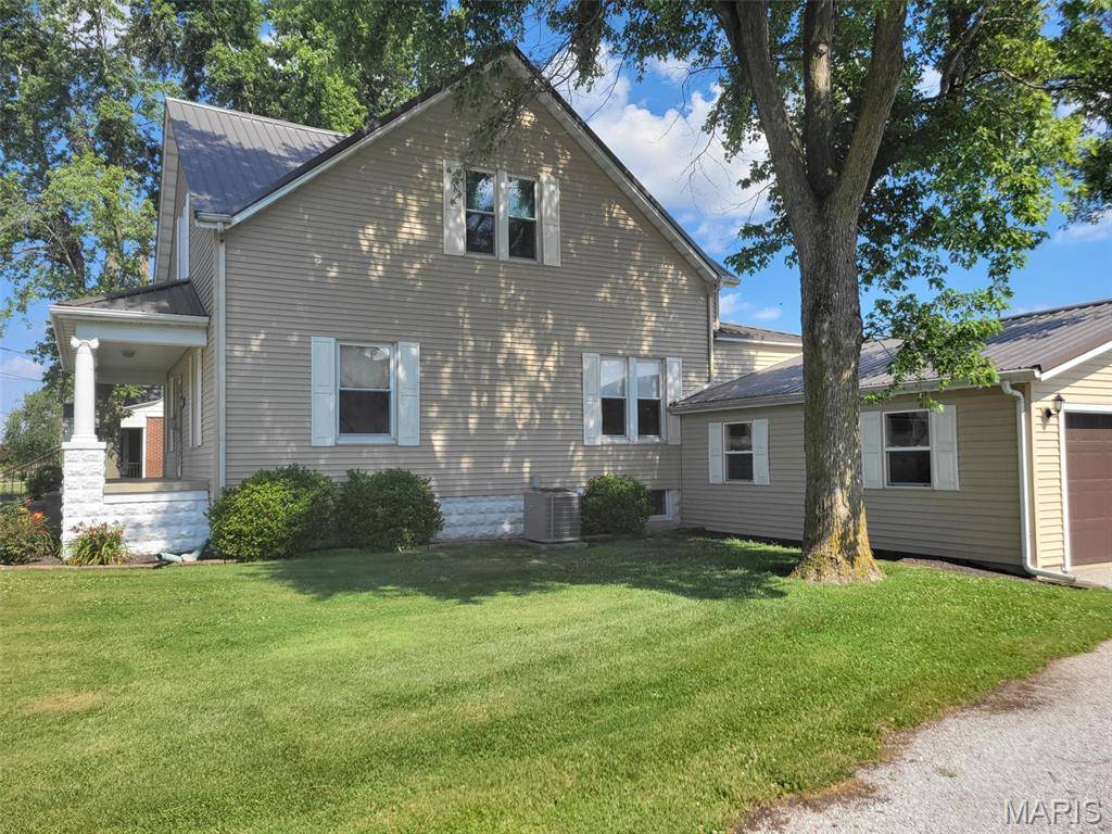 Hoyleton, IL 62803,172 W Saint Louis ST