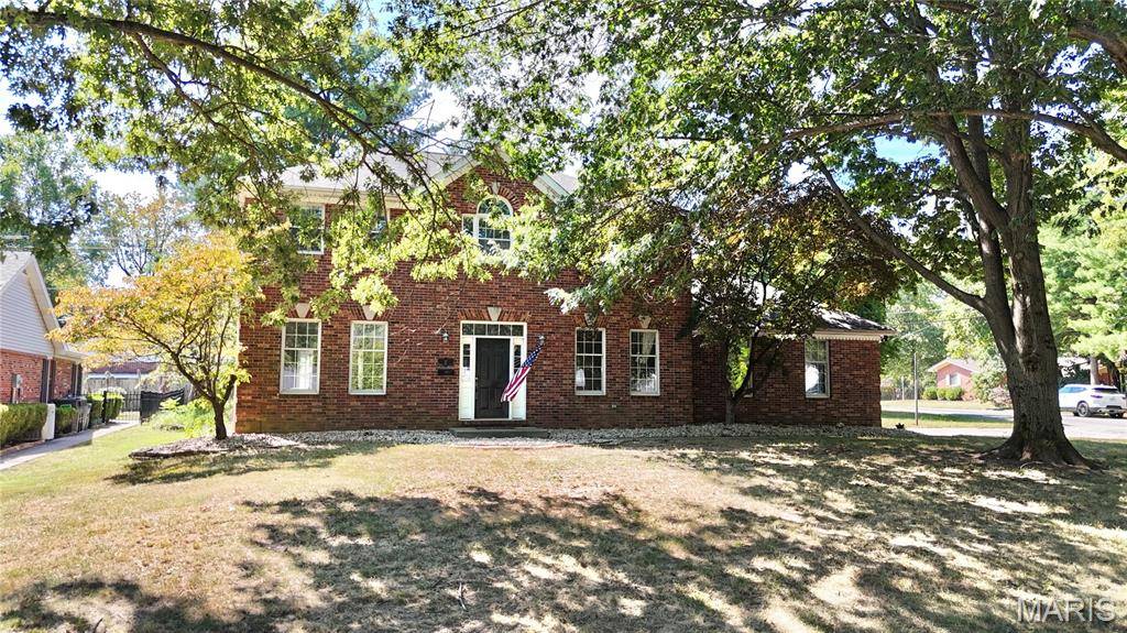 Belleville, IL 62223,12 Pebble Hill DR