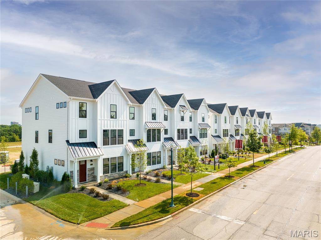 Richmond Heights, MO 63144,8928 W Gateway CIR