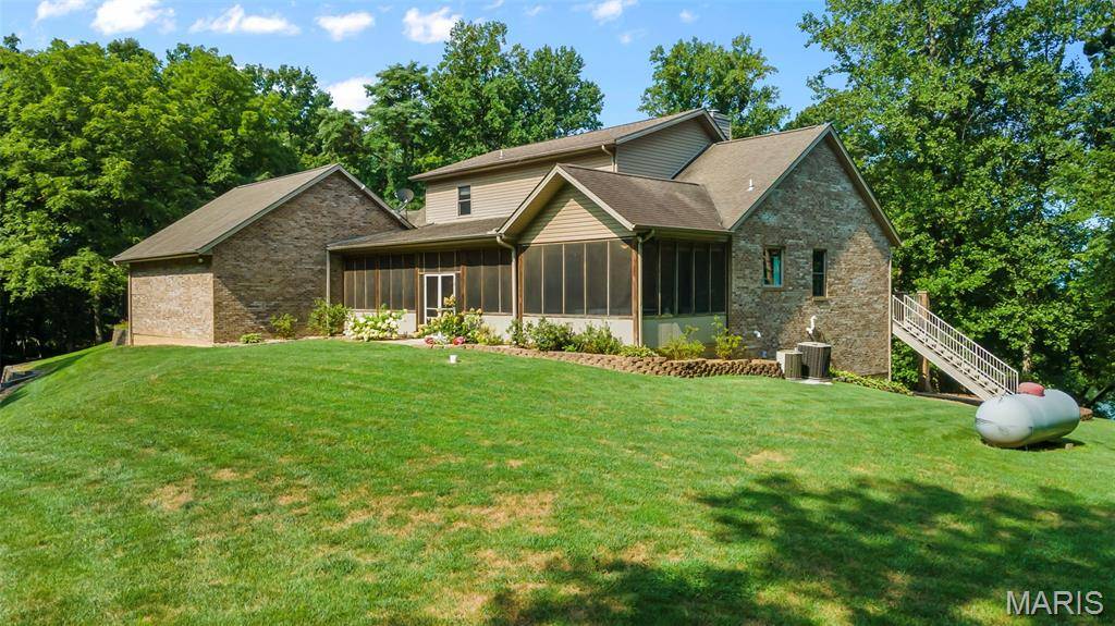 Cape Girardeau, MO 63701,304 Timberlake LN