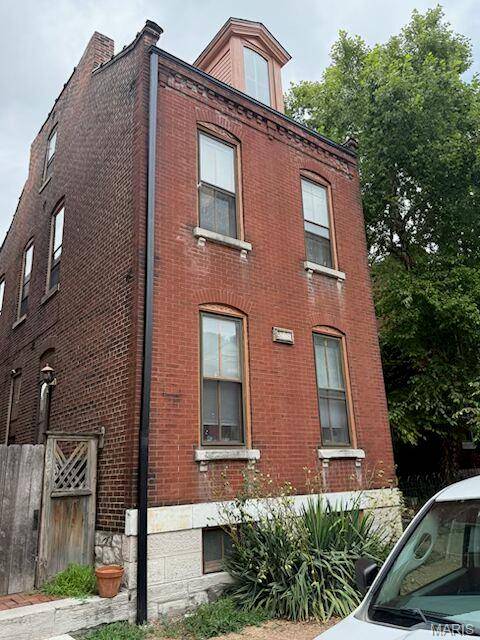 St Louis, MO 63104,2209 Menard ST