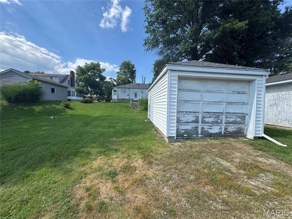 Columbia, IL 62236,508 W Legion AVE
