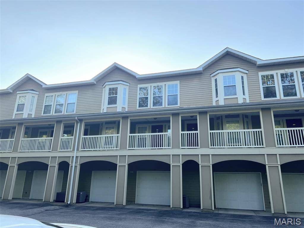 Rock Hill, MO 63124,2710 McKnight Crossing CT