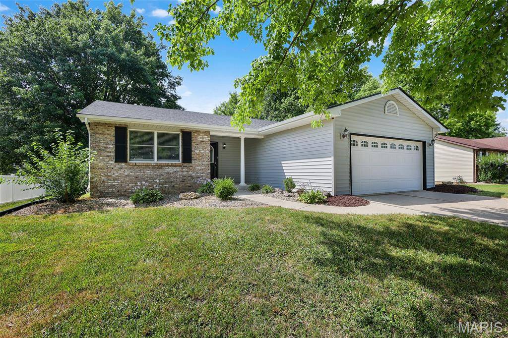Maryville, IL 62062,1016 Andra DR