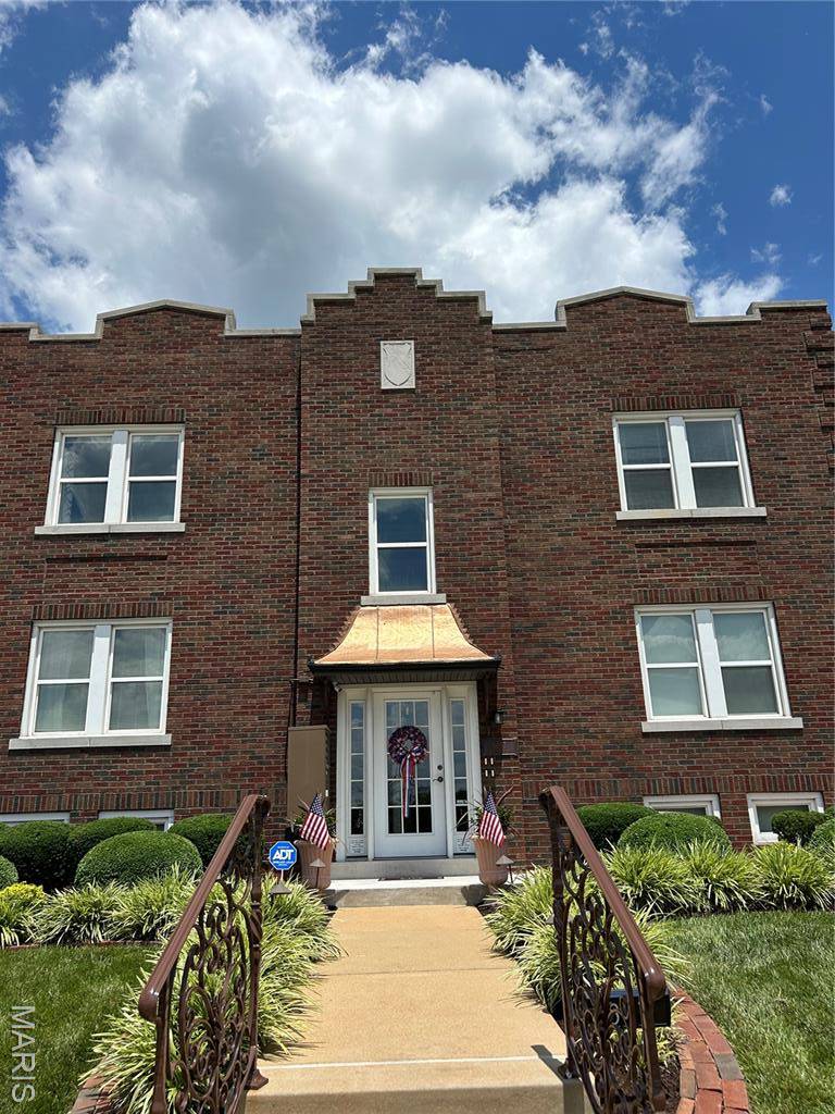 Clayton, MO 63117,6607 Clayton RD #2e