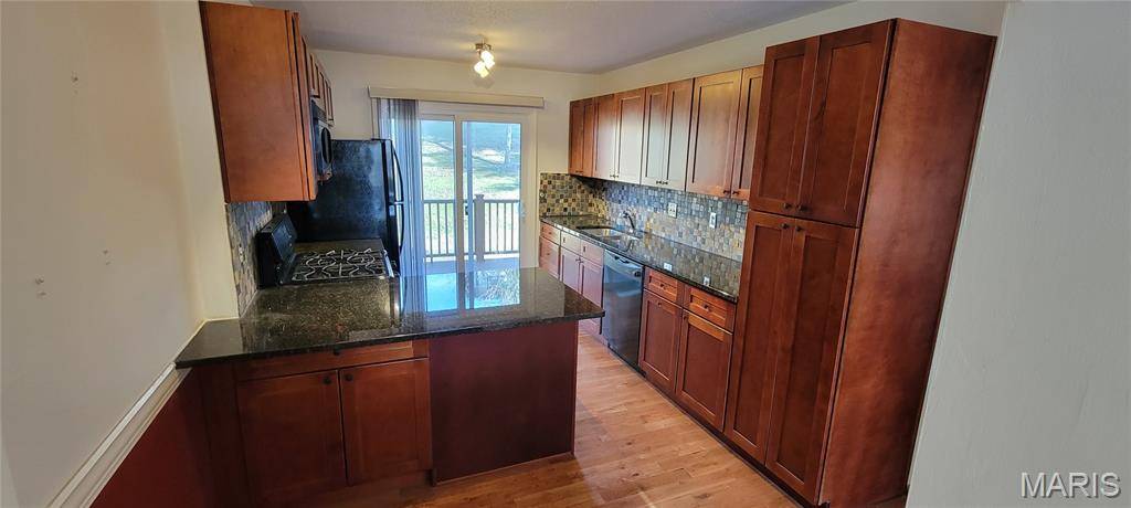 Ballwin, MO 63021,964 Claygate CT