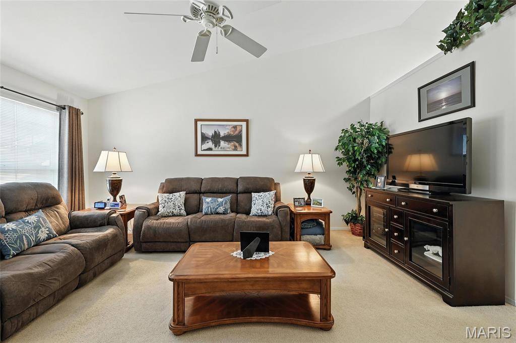 MO 63129,3279 Country Hollow DR