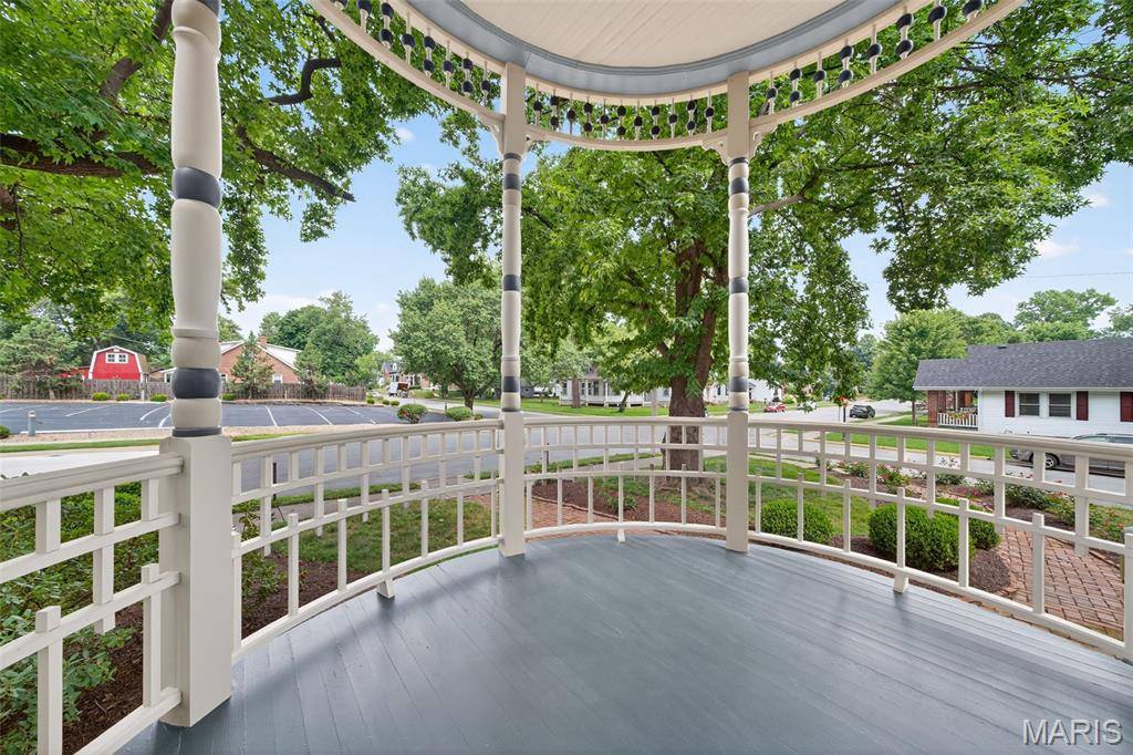 St Charles, MO 63301,128 N 6th ST