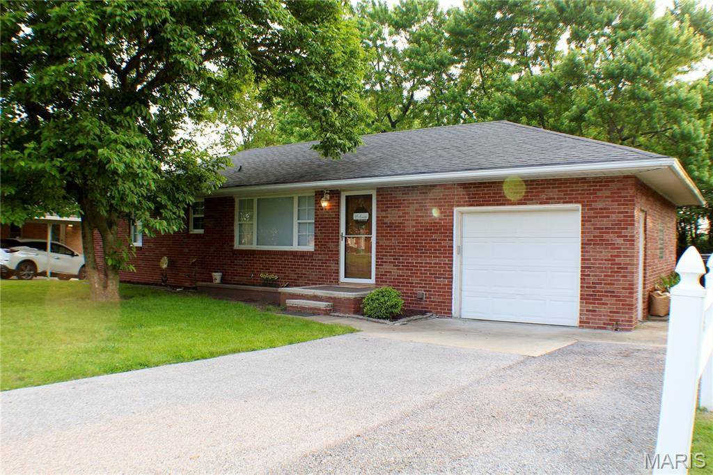 East Alton, IL 62024,481 Sullivan ST