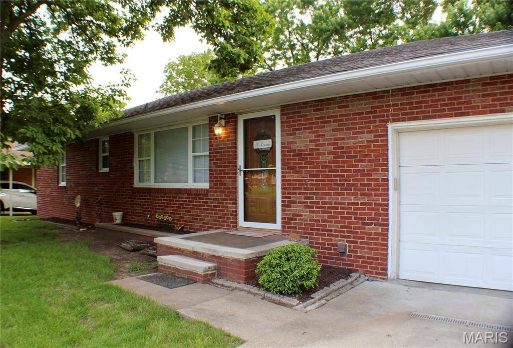 East Alton, IL 62024,481 Sullivan ST
