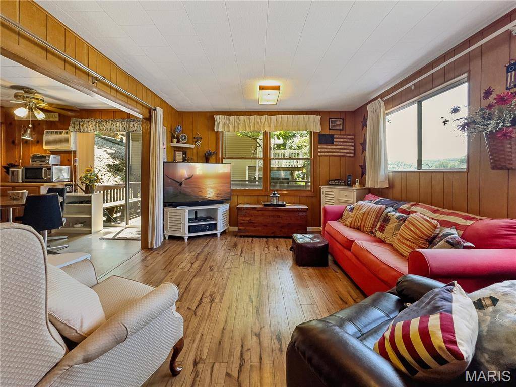 Barnette, MO 65011,27066 Marina