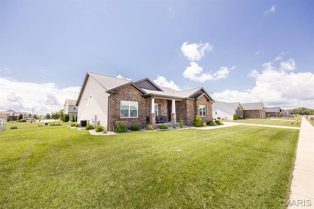 Mascoutah, IL 62258,1177 Widgeon DR