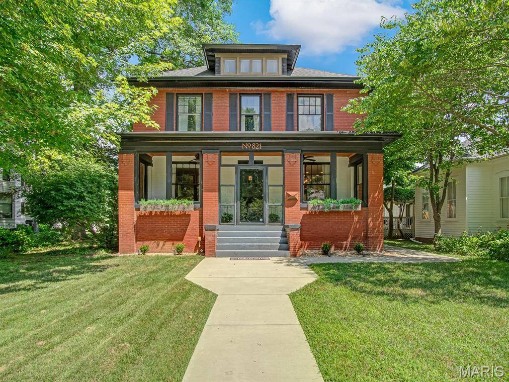 Edwardsville, IL 62025,821 Saint Louis Street