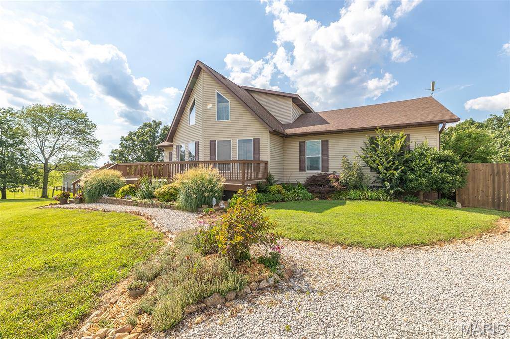 Poplar Bluff, MO 63901,5815 County Road 448