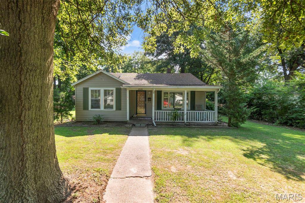 Kennett, MO 63857,206 Holt ST