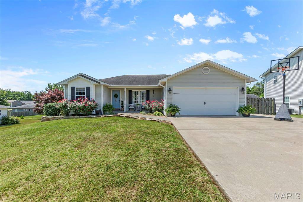Cape Girardeau, MO 63701,130 Silver Hawk LN