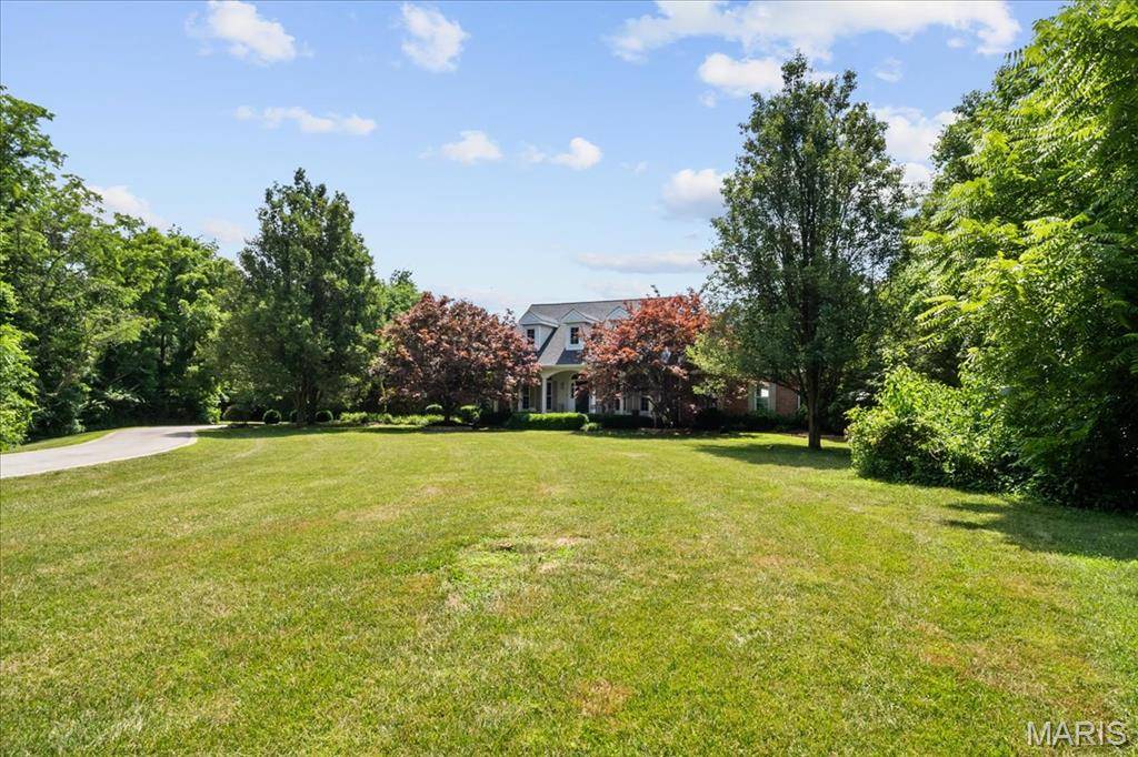 Edwardsville, IL 62025,233 Forest CT