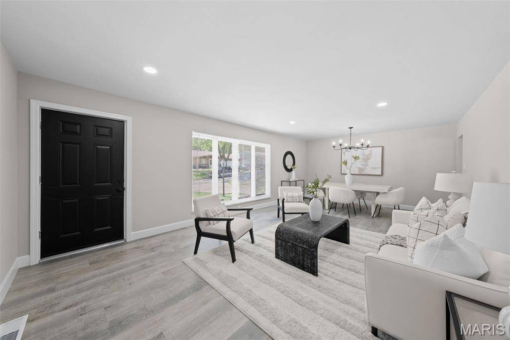 Florissant, MO 63033,6781 Lesli Mari CT