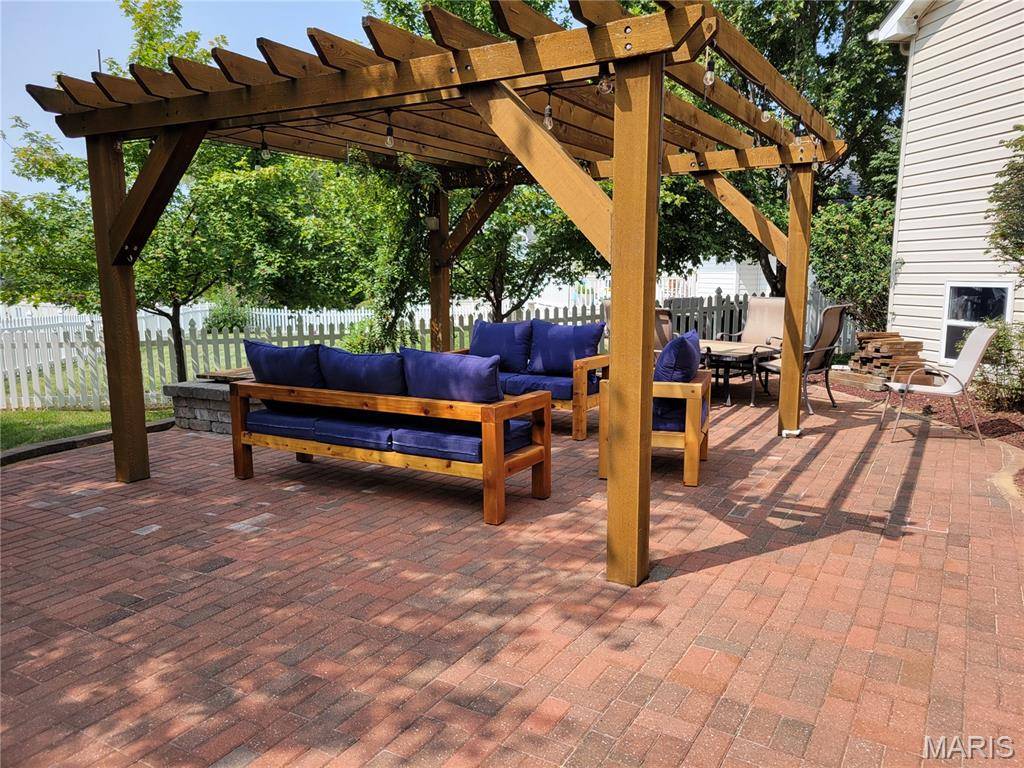 Unincorporated, MO 63304,1070 Dingledine Manor CT