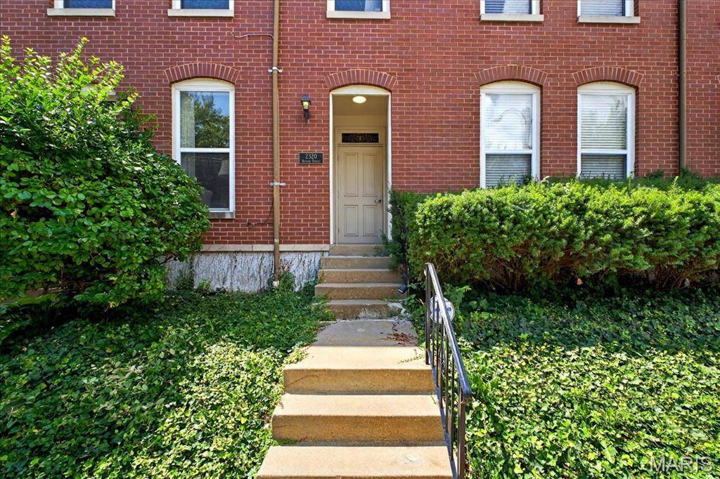 St Louis, MO 63104,2320 Rutger ST #E
