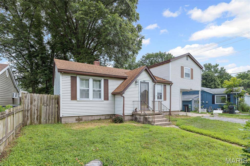 Mascoutah, IL 62258,1017 W Green ST