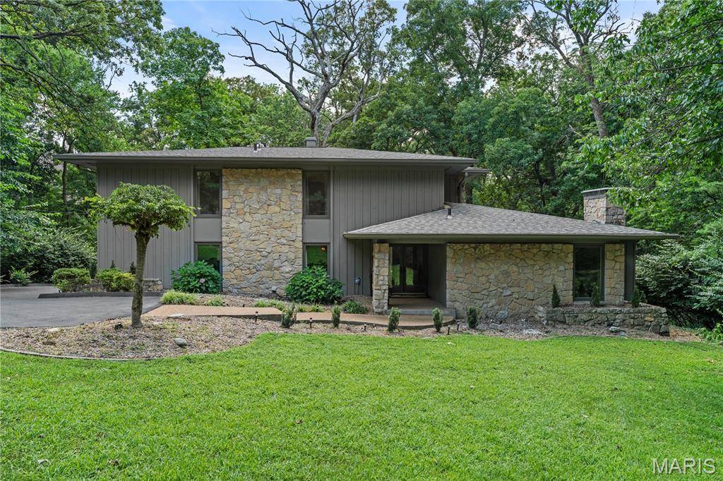Town And Country, MO 63141,925 Mason Wood DR