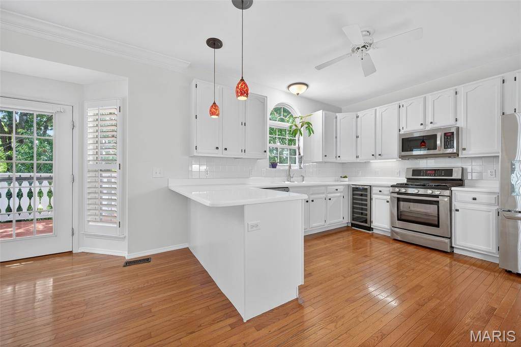 St Louis, MO 63123,9818 Grantview Forest DR
