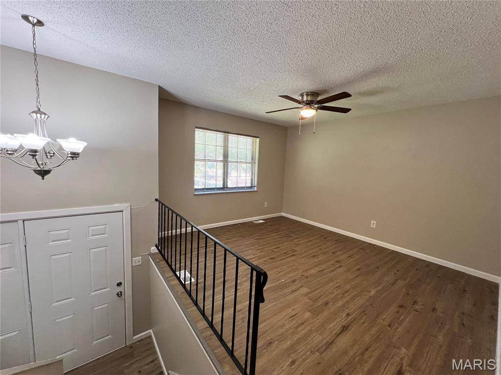 St Louis, MO 63138,11632 Mimeaux DR