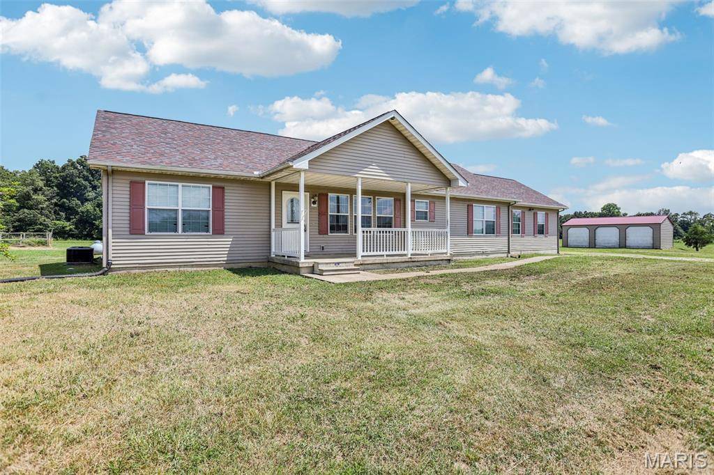 Sorento, IL 62086,1518 Old Ripley RD