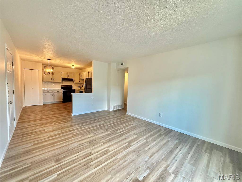 Pacific, MO 63069,601 N Monroe ST #9
