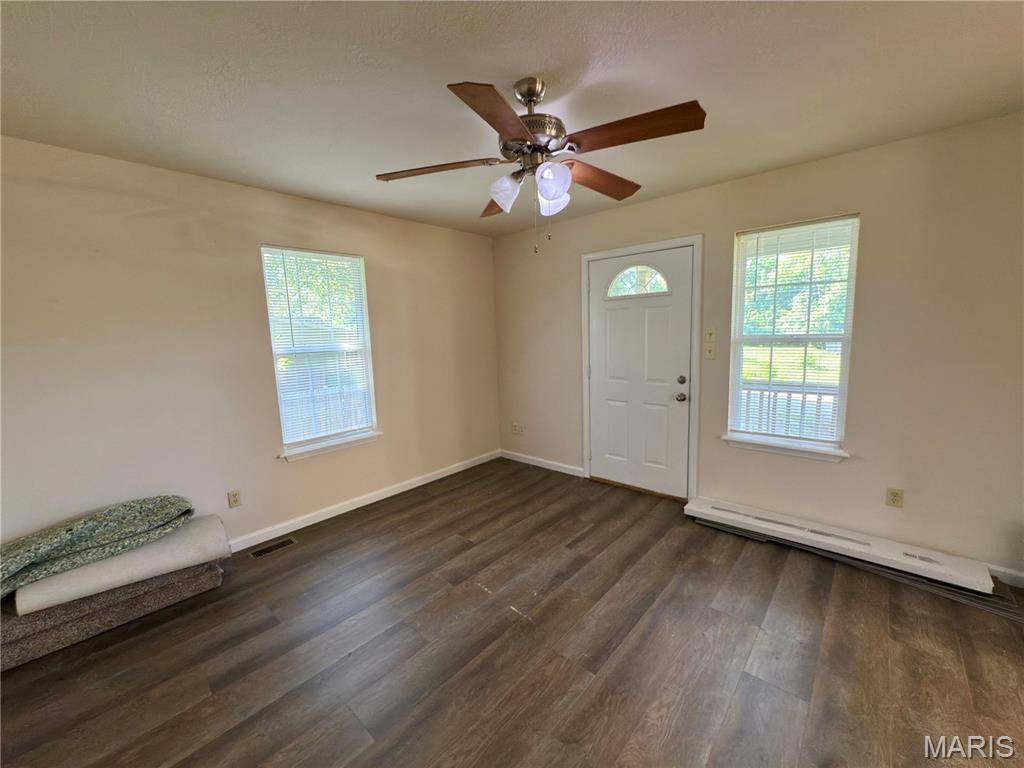 Lebanon, MO 65536,868 East ST