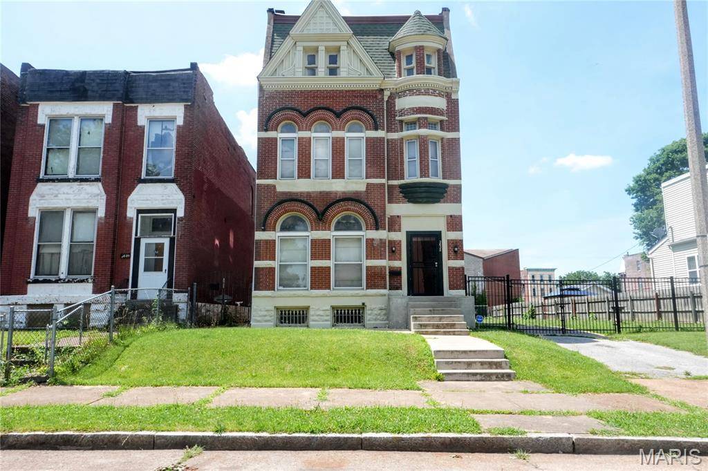 St Louis, MO 63113,3632 Cook AVE