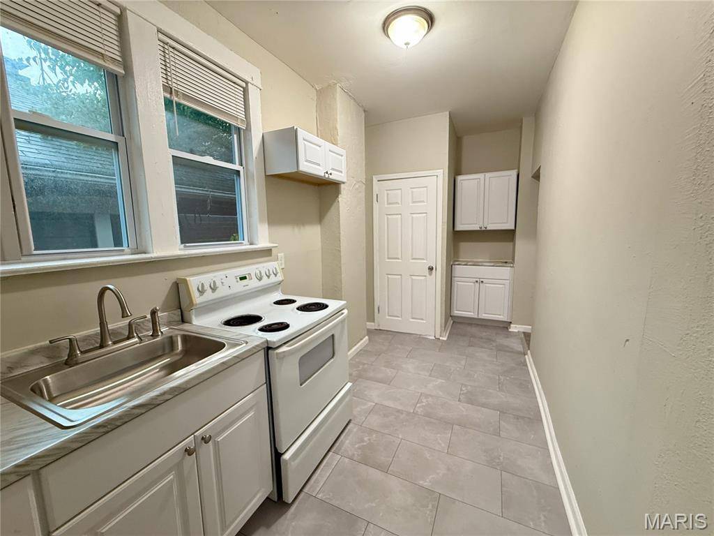 St Louis, MO 63115,4652 Shirley PL
