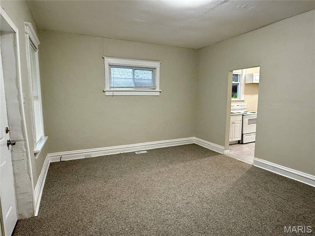 St Louis, MO 63115,4652 Shirley PL