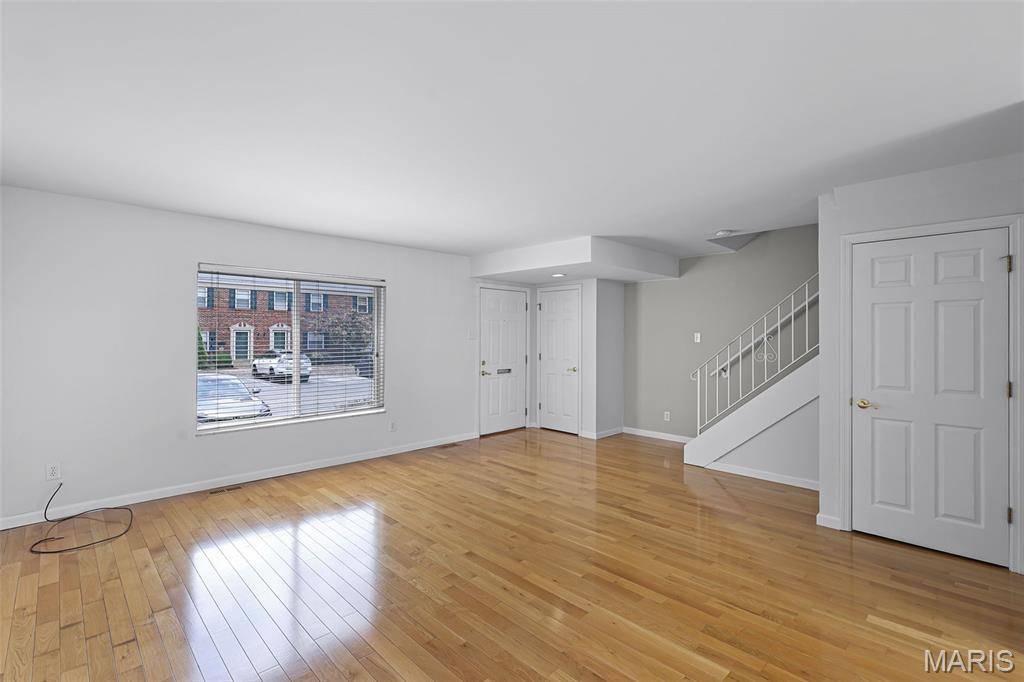 St Louis, MO 63122,219 Charmers CT