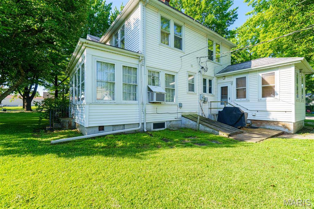St James, MO 65559,131 W James BLVD