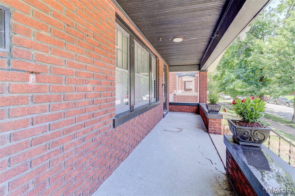 St Louis, MO 63111,743 Dover PL
