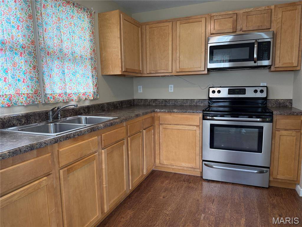 East Alton, IL 62024,200 Tomlinson ST