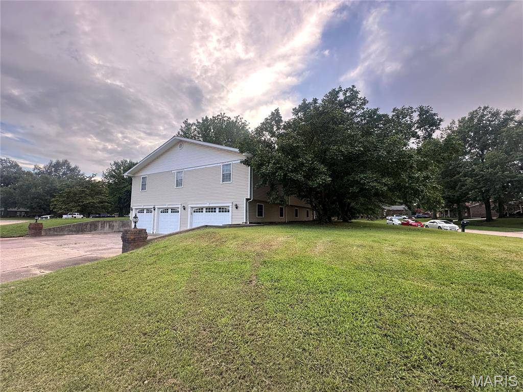 Sikeston, MO 63801,303 Kennedy DR