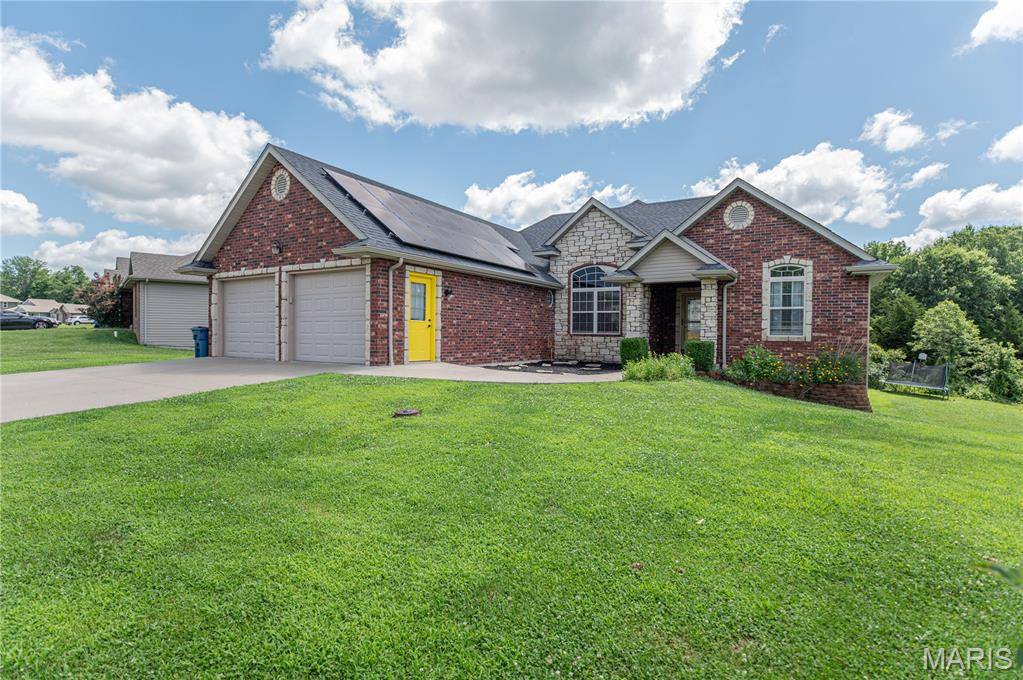Holts Summit, MO 65043,425 Edwards DR